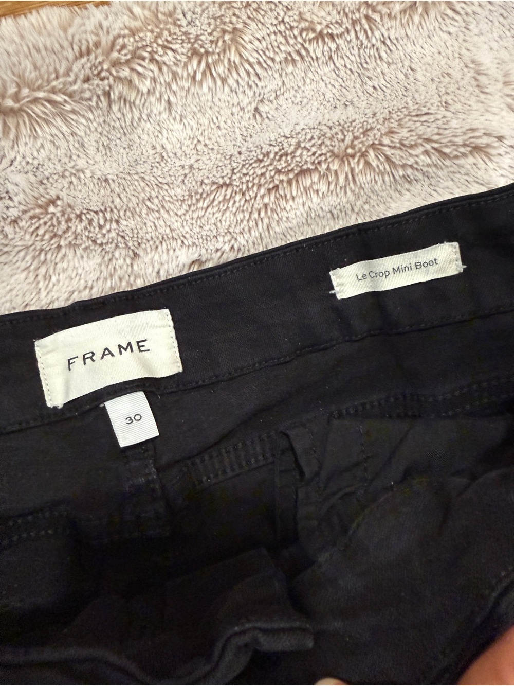 Frame Denim Le Crop Mini Boot Jeans in Black